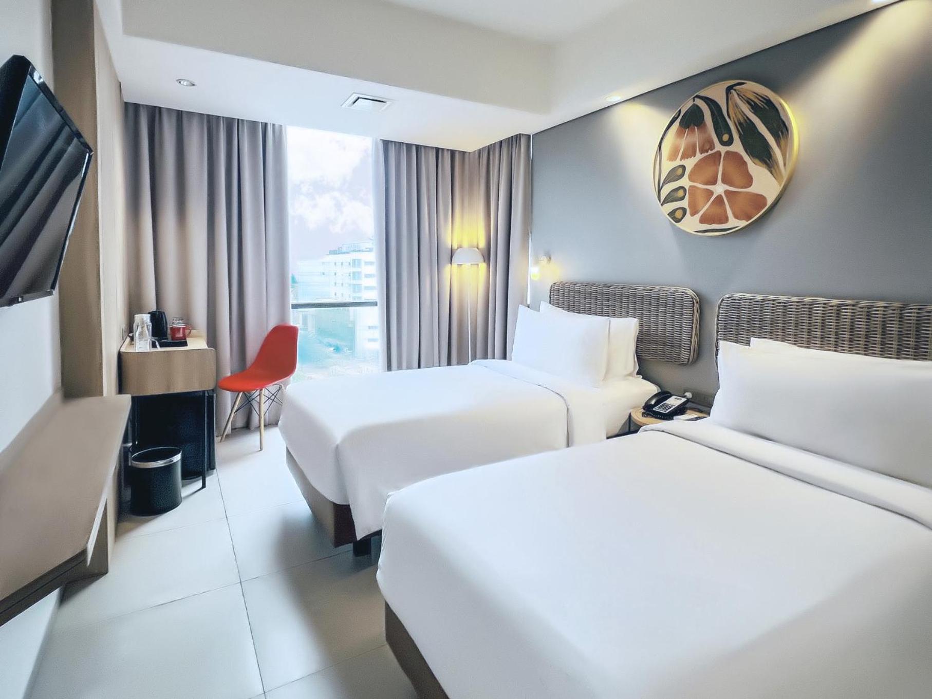Neo Hotel Puri Indah Jakarta Exterior photo